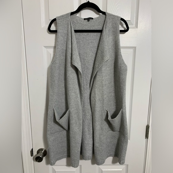 Staccato Sweaters - Long Grey Open Sweater Vest with pockets by Staccato M/L
